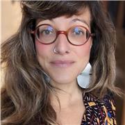 Fotógrafa formada en fotografía profesional con nociones de fotografía analógica